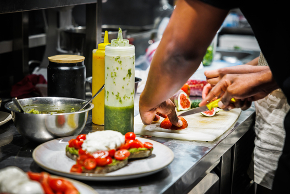 10 Essential Tips to Run a Successful Restaurant Business
